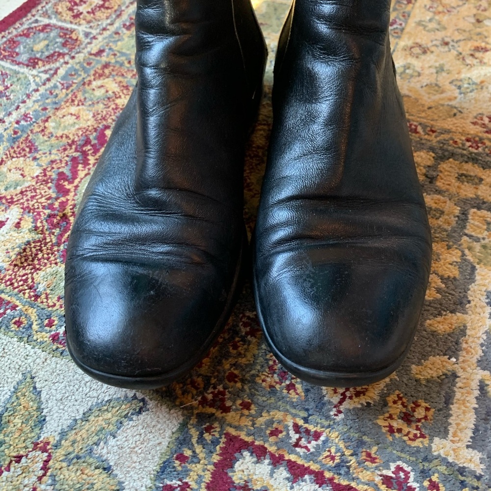 90’s Prada Chelsea Boots - Picture 2 of 6